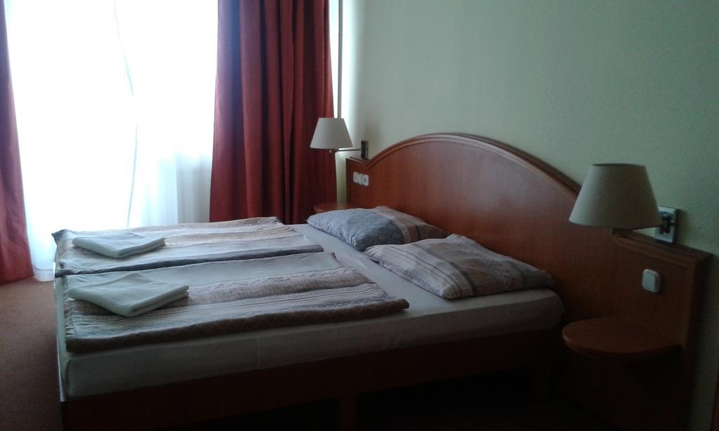 Silver Beach Resort Zamárdi Kültér fotó
