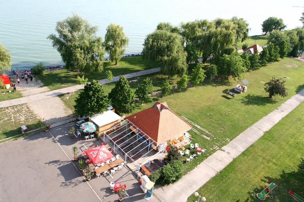 Silver Beach Resort Zamárdi Kültér fotó